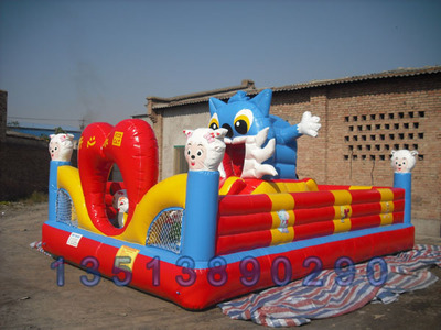 鄭州帝宏氣模玩具廠：專業(yè)設(shè)計(jì)與制作充氣玩具的領(lǐng)軍企業(yè)