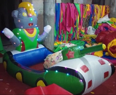 從浙江鎧甲勇士到江蘇氣模樂(lè)園 電動(dòng)童車外罩與充氣玩具的創(chuàng)意融合