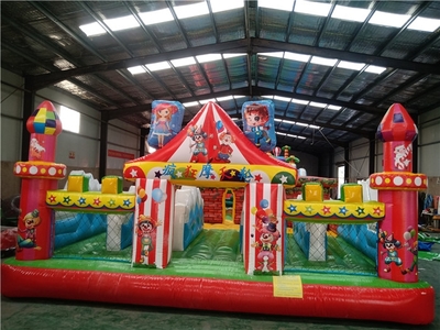 智勇大沖關(guān) 大型陸地充氣城堡如何引爆親子娛樂(lè)與商業(yè)營(yíng)銷新浪潮